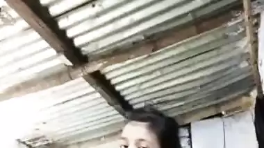 Guys pay money to make the Desi village teen's XXX video into MMS