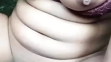 Desi nude girl plays with her boobs and pussy