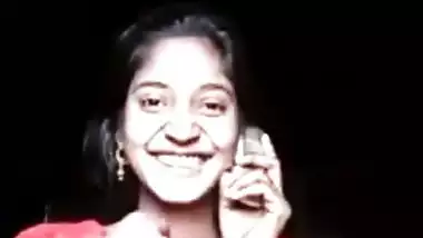 Cute desi GF showing boobs on video call