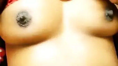Sexy Desi Girl Showing Boobs and pussy