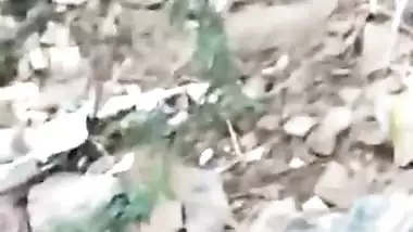 Desi randi shouts on another boy recording her while she fucking with one in bushes