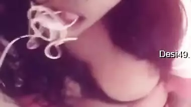 Solo XXX show Desi minx who boasts about body and masturbates with toy