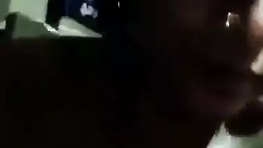 Kolhapur lady records her Indian nude MMS for her lover