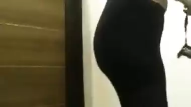 Skinny Desi babe takes her clothes off item by item showing XXX body