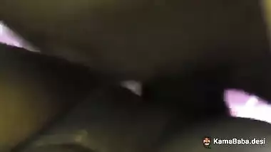 A guy drills an Indian milf’s pussy in the Tamil sexy video