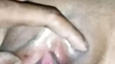 Sexy college girl cute Indian bald pussy show