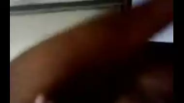 Desi teen flaunting her hairy pussy